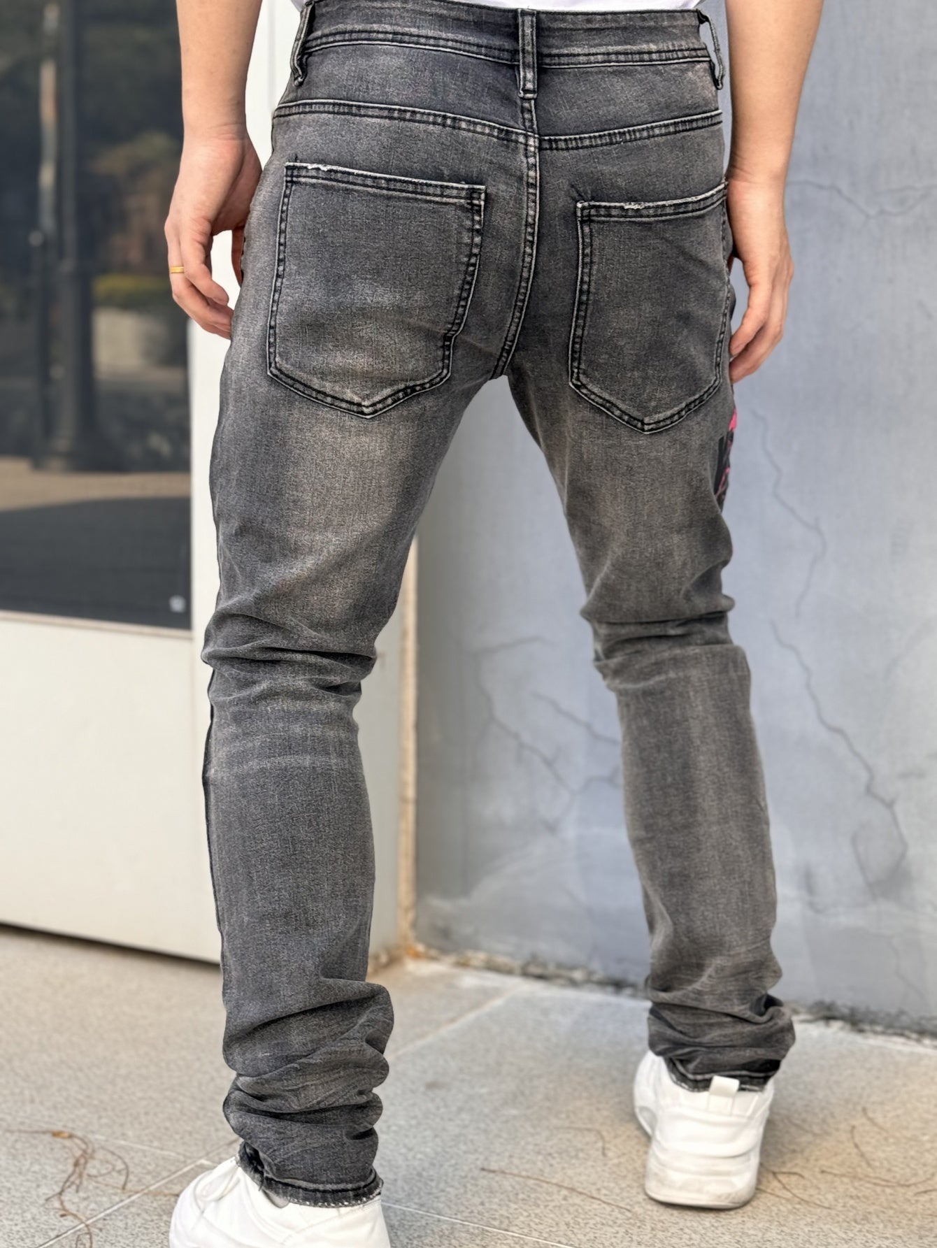 Men's Slim-Fit Stretch Jeans - Trendy Street Style with Unique Hand-Printed Design, Ripped Details & "GOOD" Lettering, Comfortable Cotton Blend for All Seasons